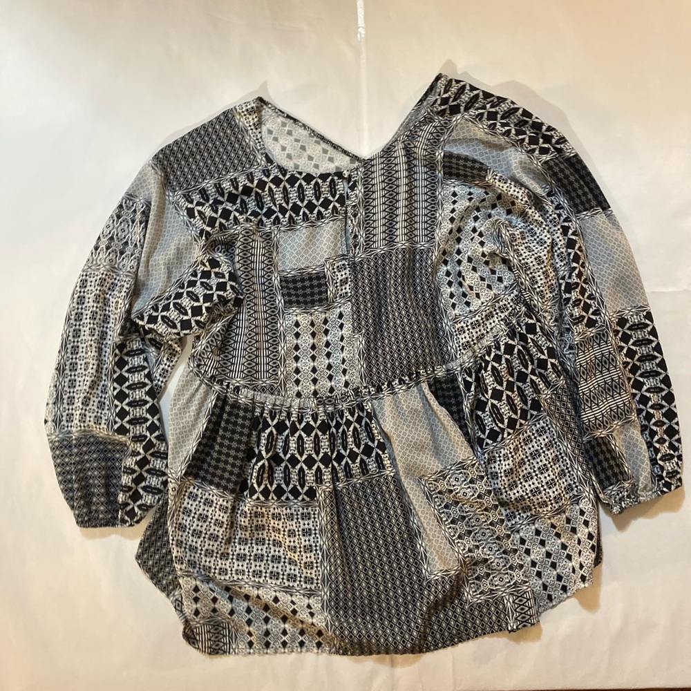 Ellos Black&White Patchwork Pattern Flowy Shirt - image 5